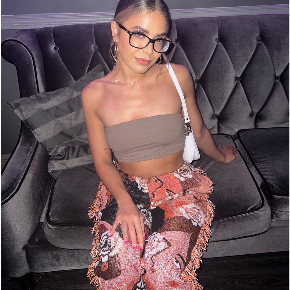Meet your Posher, Brielle